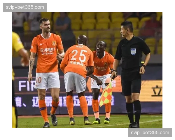 铜梁龙外援迪马塔五分钟双响 升班马进攻端多点开花